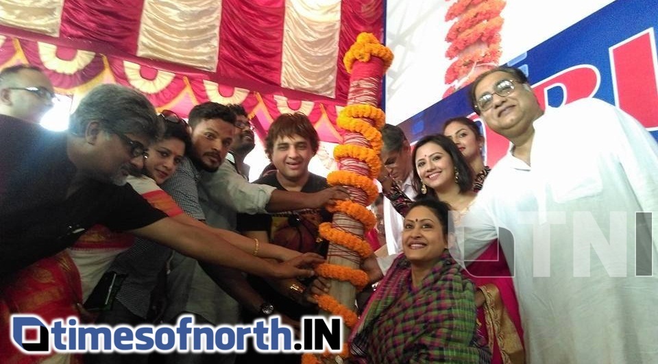 KHUNTI PUJA OF KOLKATA’S S. B. PARK SARBOJONIN IN FULL ENTHUSIASM