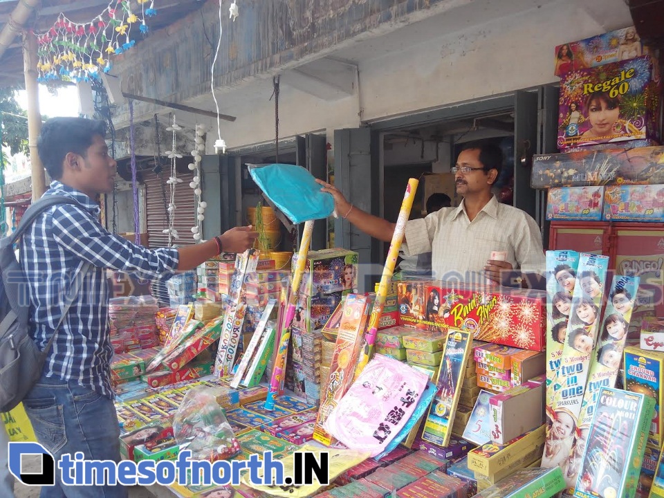 Sky Lanterns Sold in Raiganj Market This Year