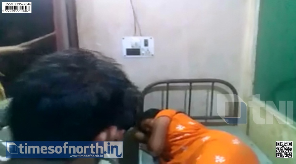 Husband Beats up Wife and Daughter Severely at Jamaldah and Flees [VIDEO]