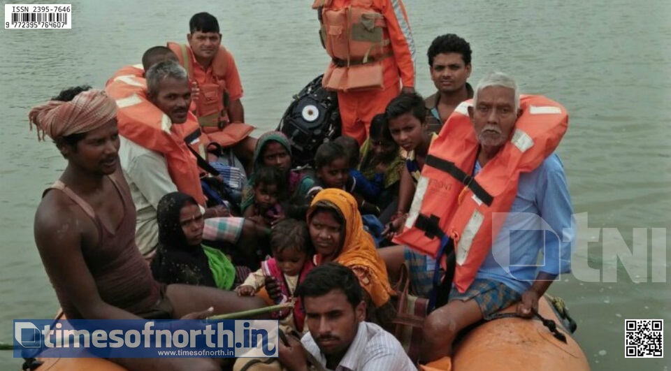 3 Idiots at Harirampur, Women Delivers Child on Speedboat During Flood